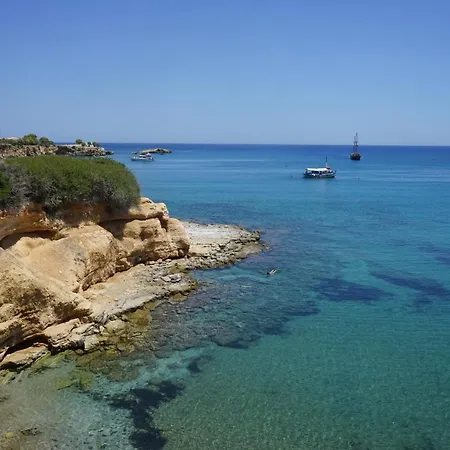 Little Seaside In הרסוניסוס